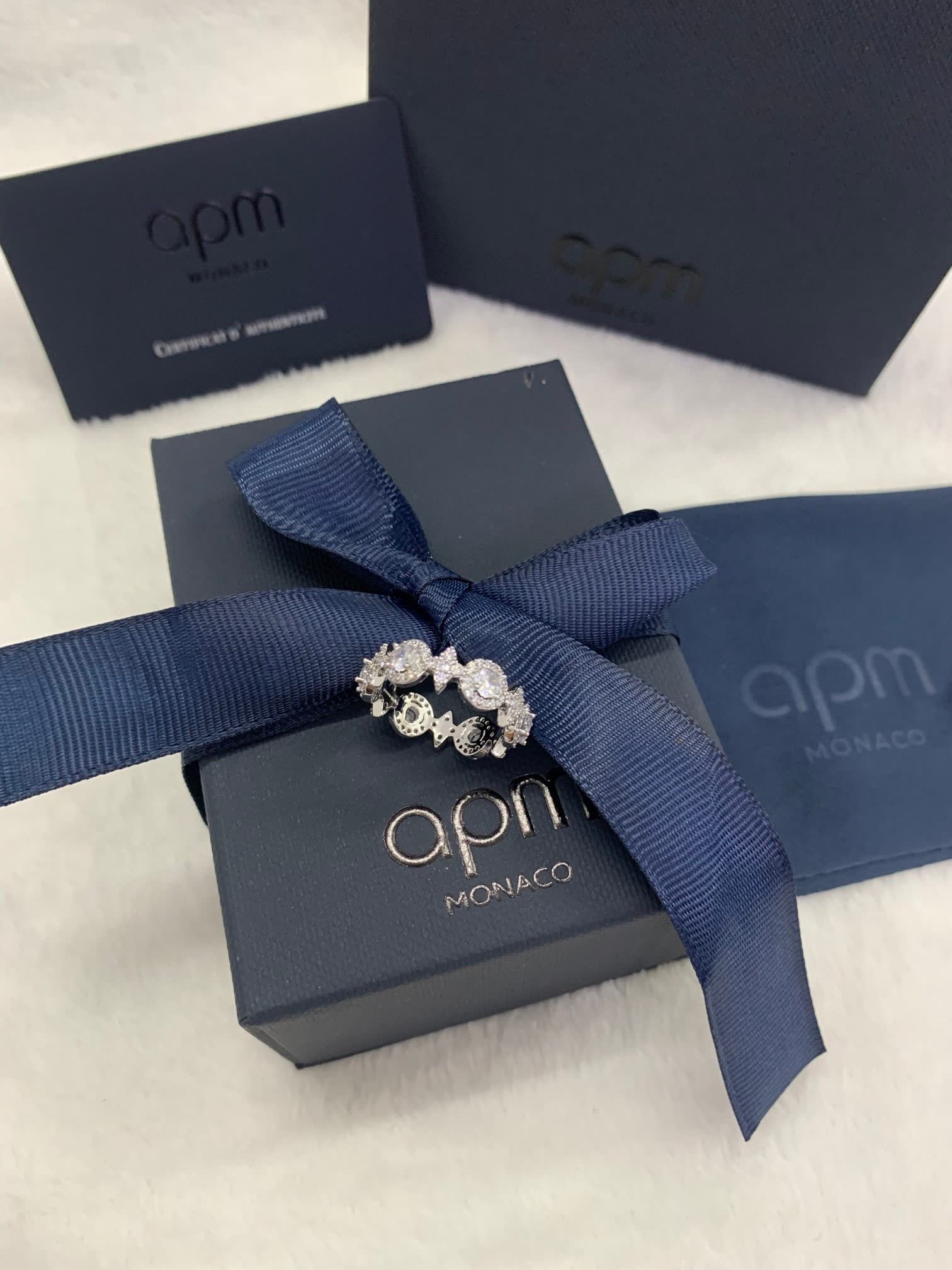 APM Monaco Elegant Diamond Ring